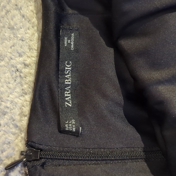 Sequin, Metallic, Snake Skin Skirt - Picture 3 of 4